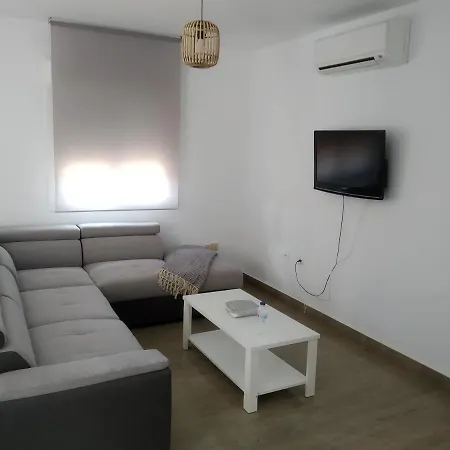 El Puerto Apartment *