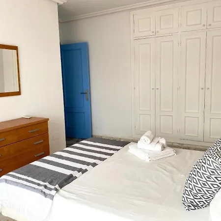 El Puerto Apartment *